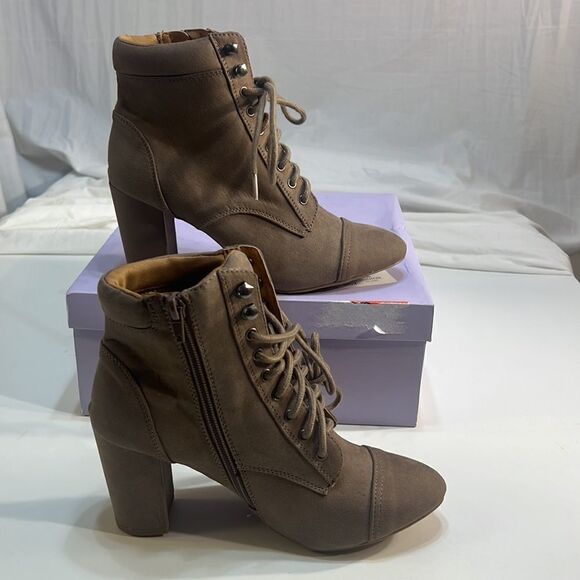 NWT Madden girl Justine lace up boot with full length zipper SZ-5.5 - Picture 2 of 11